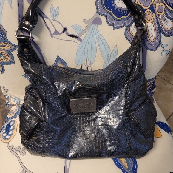 4/$25 SIMPLY VERA WANG PURSE - Picture 7 of 12